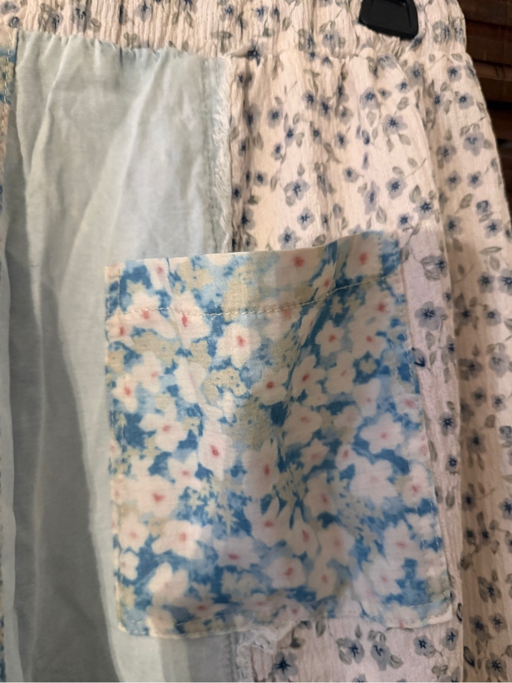 POL Earthbound Patchwork Jogger Pants, blue colorway, floral, sz L, like new! - Picture 9 of 12